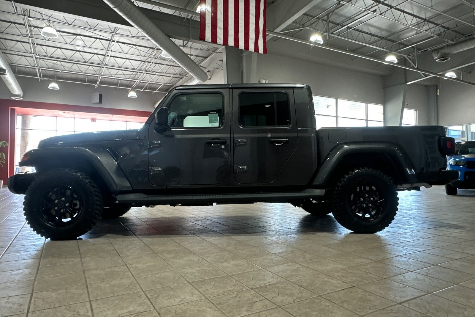 2025 Jeep Gladiator Sport photo 3