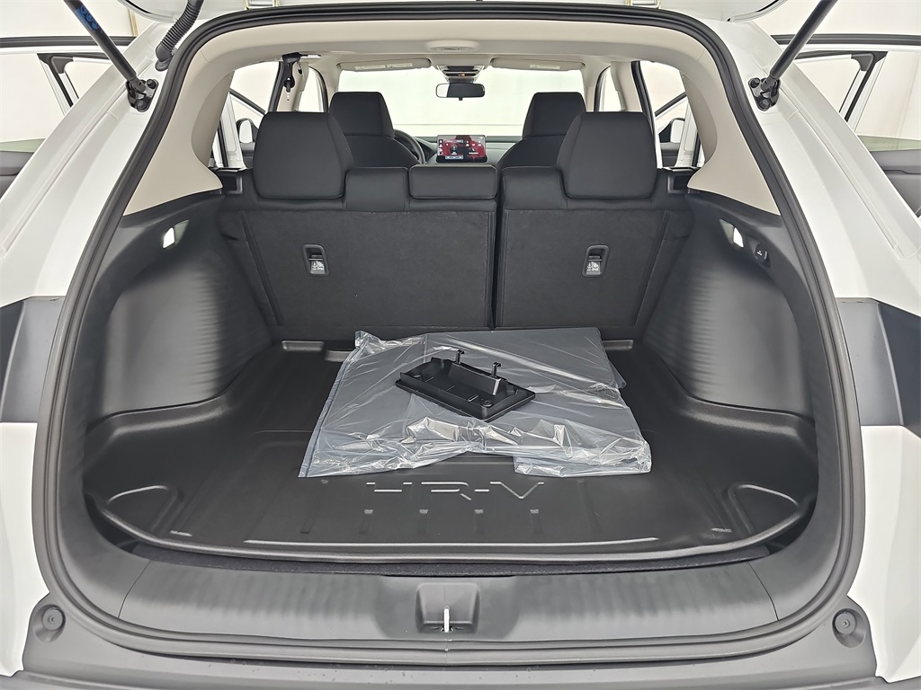 2026 Honda HR-V LX photo 14