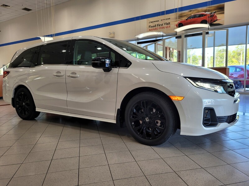 2026 Honda Odyssey Sport photo 2