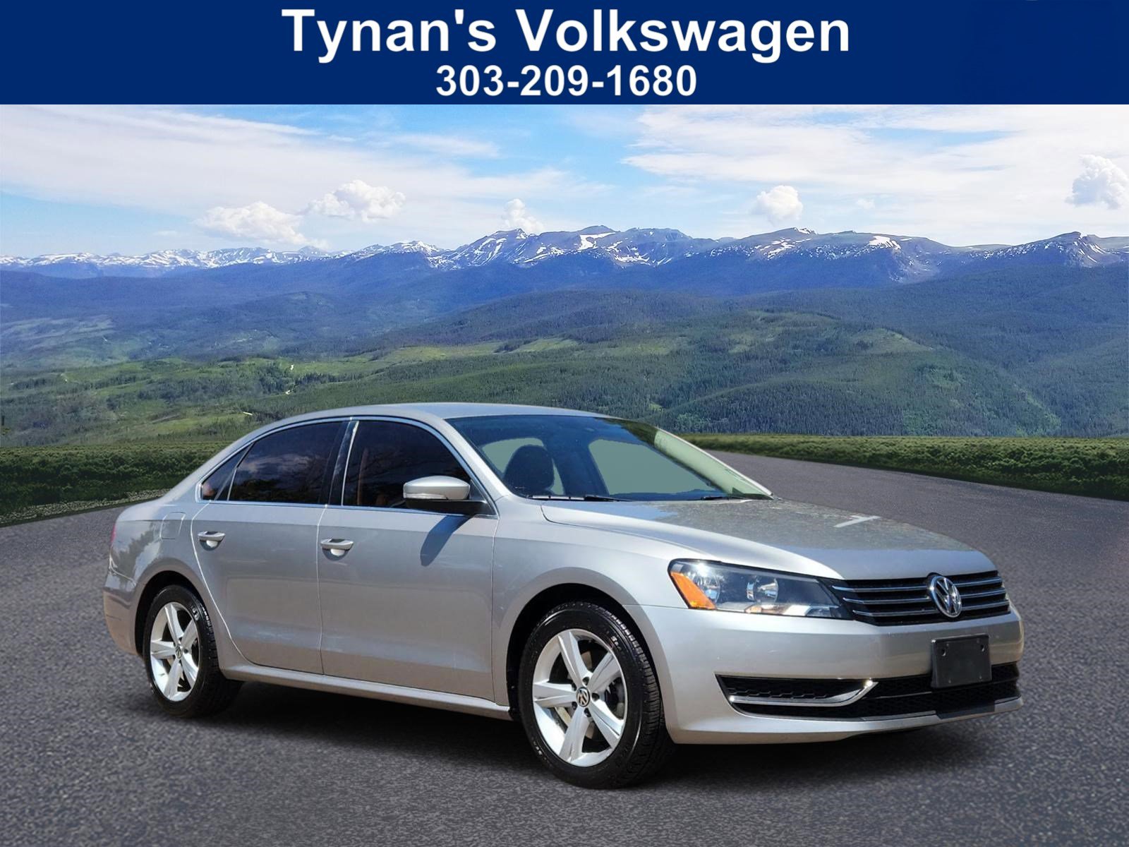 2013 Volkswagen Passat SE's photo