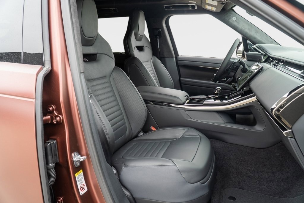 2025 Land Rover Range Rover Sport photo 19