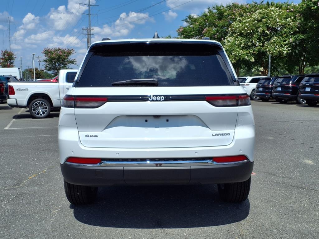 2025 Jeep Grand Cherokee Laredo X photo 18