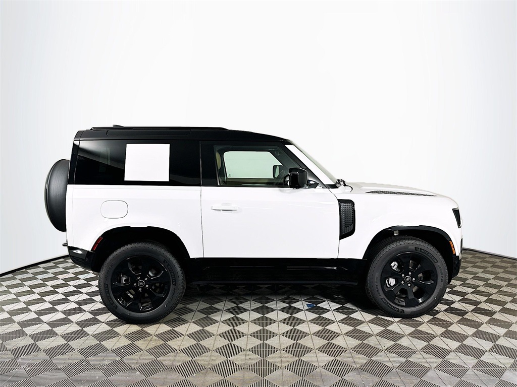 2025 Land Rover Defender 90 X-Dynamic SE photo 4