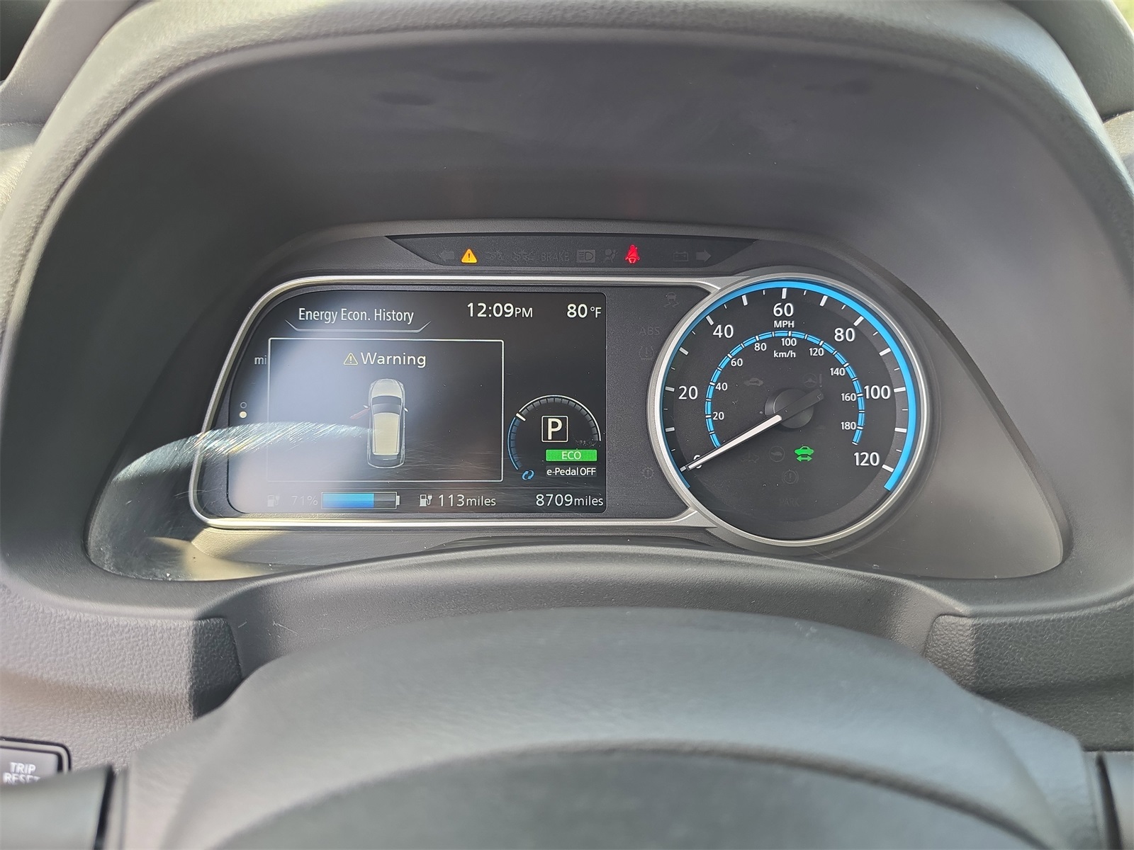 2023 Nissan Leaf S photo 25