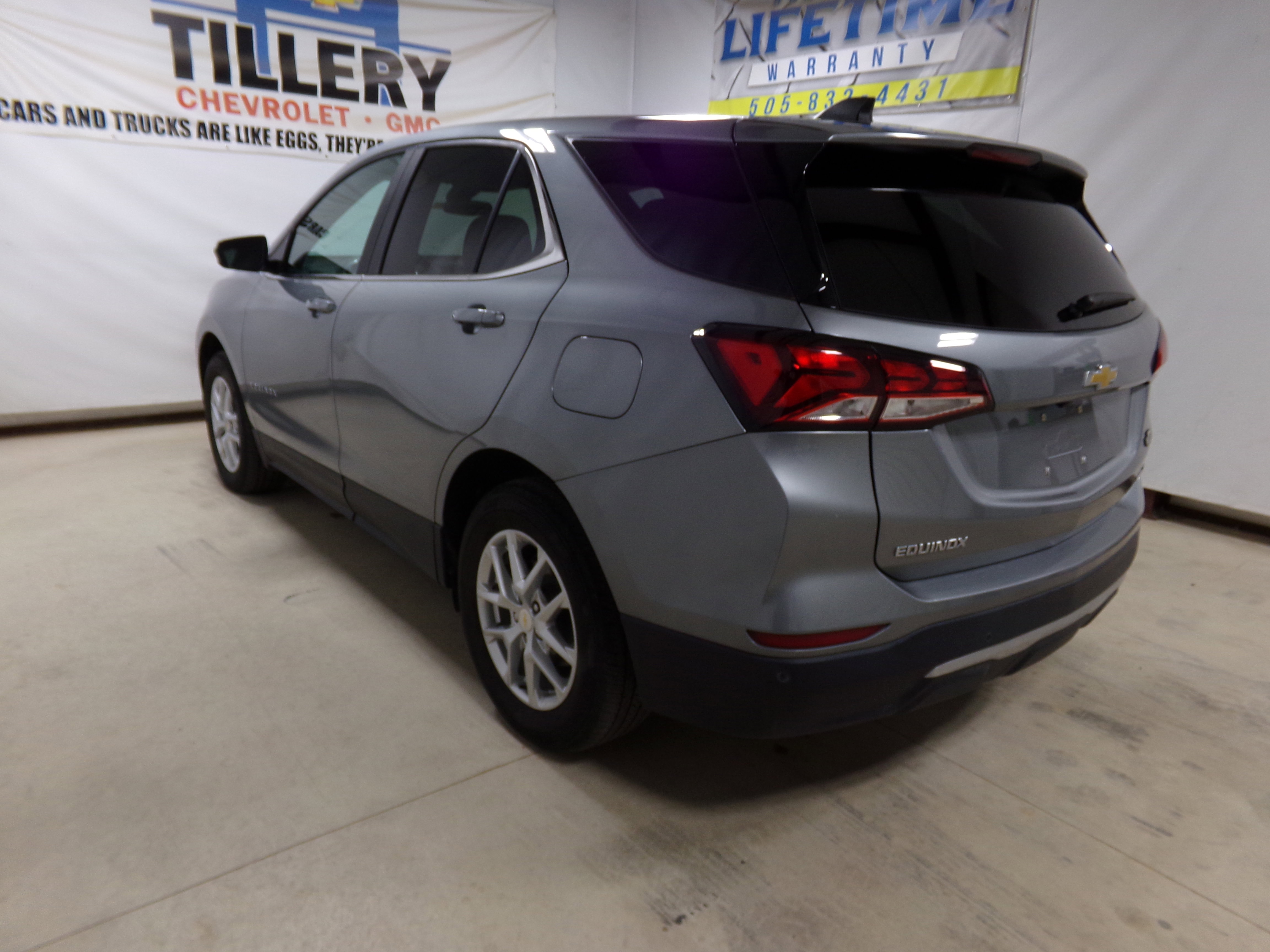 2023 Chevrolet Equinox LT photo 4