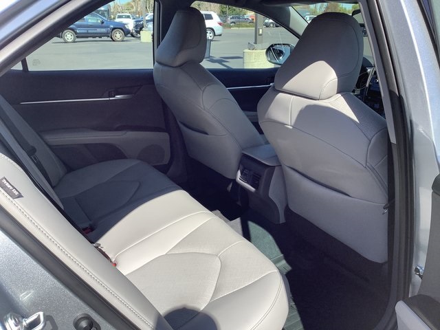 2023 Toyota Camry Hybrid XLE photo 30