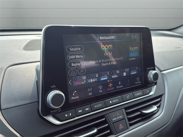 2025 Nissan Altima 2.5 SR photo 17
