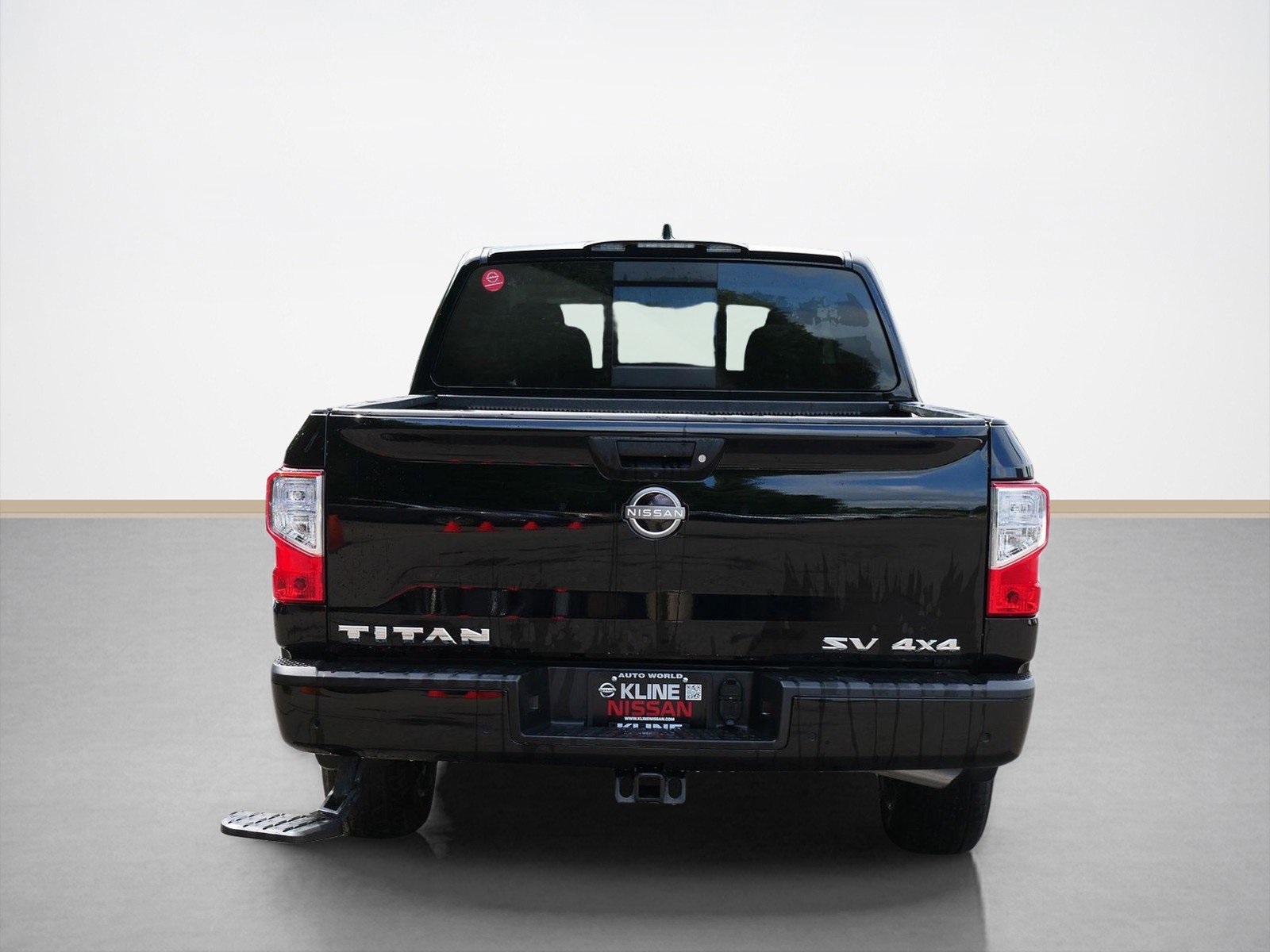 2024 Nissan Titan SV photo 3