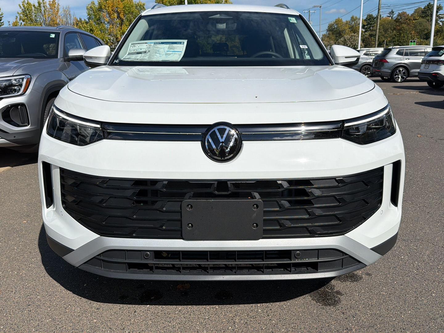 2025 Volkswagen Tiguan SE photo 6