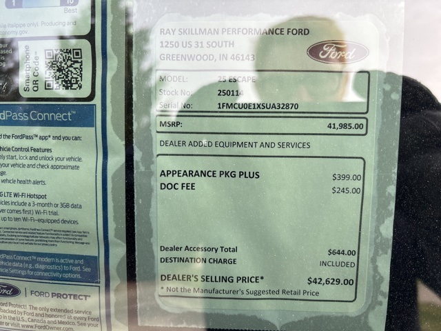 2025 Ford Escape Plug-In Hybrid photo 2