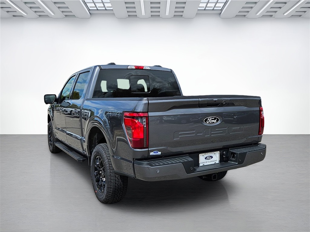 2025 Ford F-150 XLT photo 6