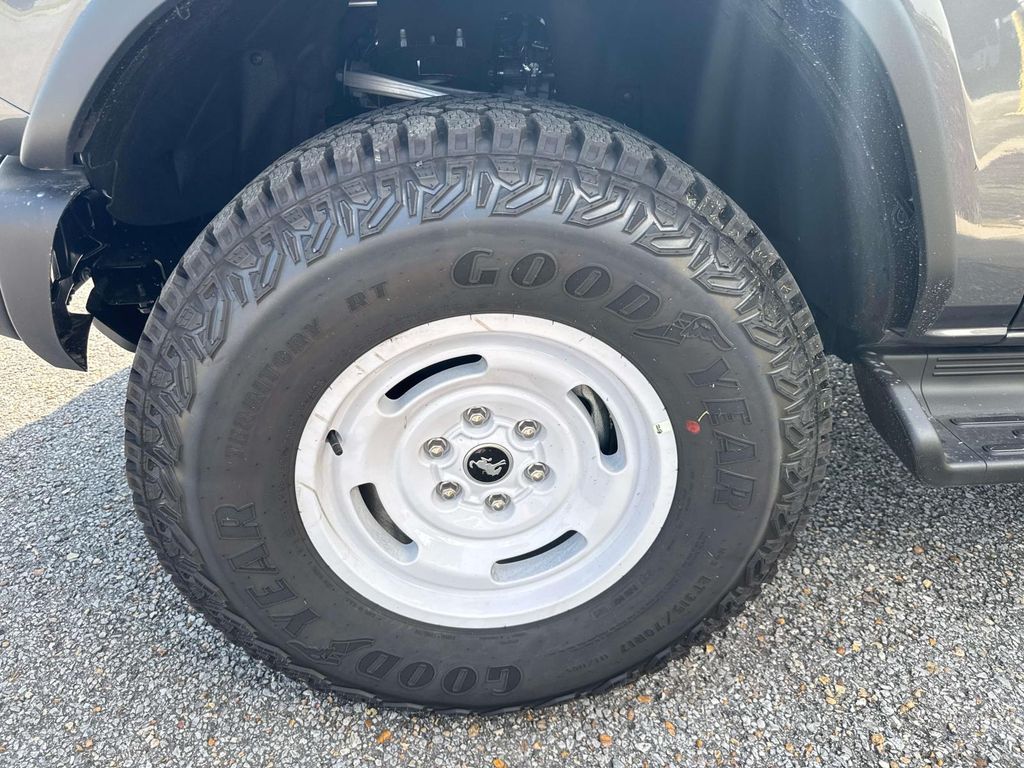 2025 Ford Bronco Heritage First Edition photo 3