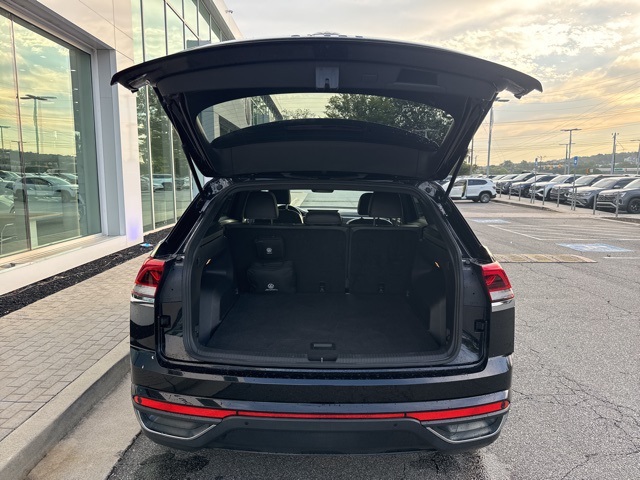 2022 Volkswagen Atlas Cross Sport SE Technology photo 14