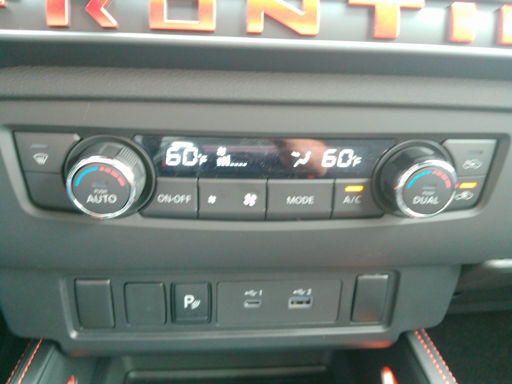 2025 Nissan Frontier Crew Cab PRO-4X photo 28