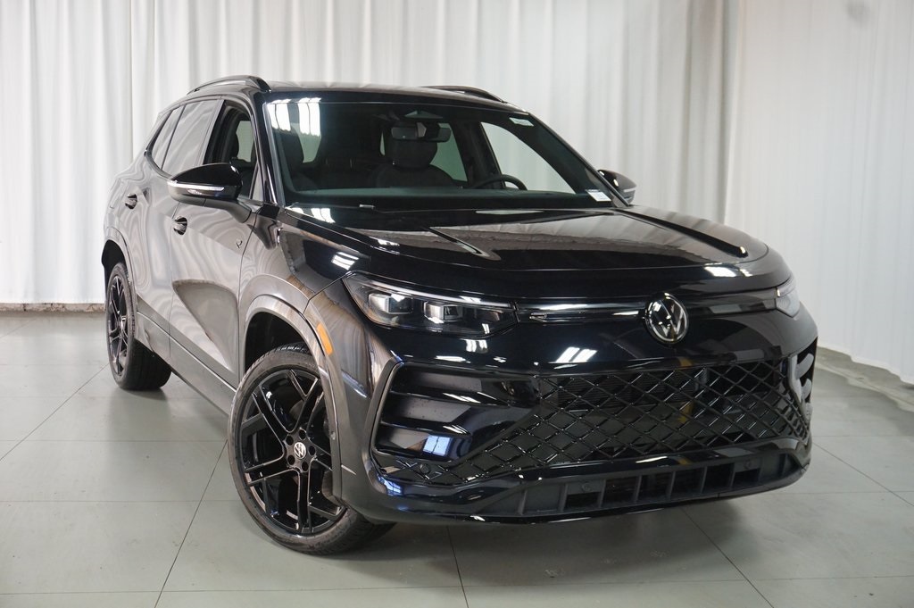 2025 Volkswagen Tiguan SE R-Line Black photo 3