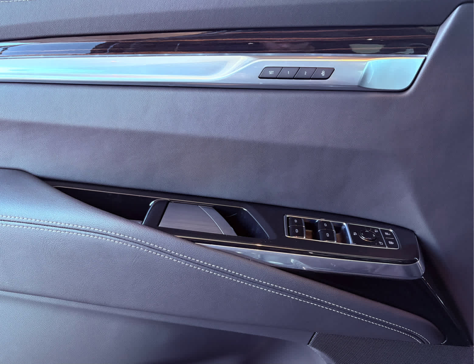 2025 Cadillac Escalade Premium Luxury photo 14