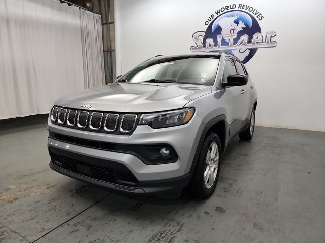 2022 Jeep Compass Latitude photo 10