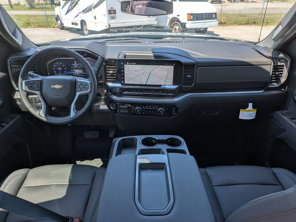 2025 Chevrolet Silverado 1500 LT photo 23