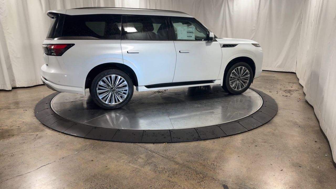 2025 Infiniti QX80 Sensory photo 2