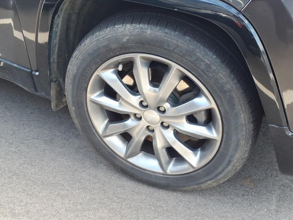 2018 Jeep Cherokee Latitude photo 2
