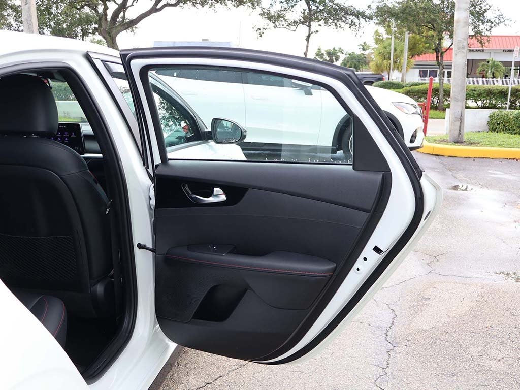 2023 Kia Forte GT photo 27