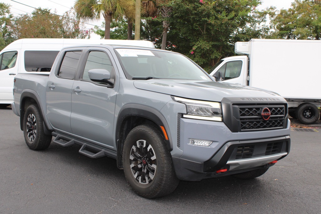 2022 Nissan Frontier Crew Cab PRO-X photo 3