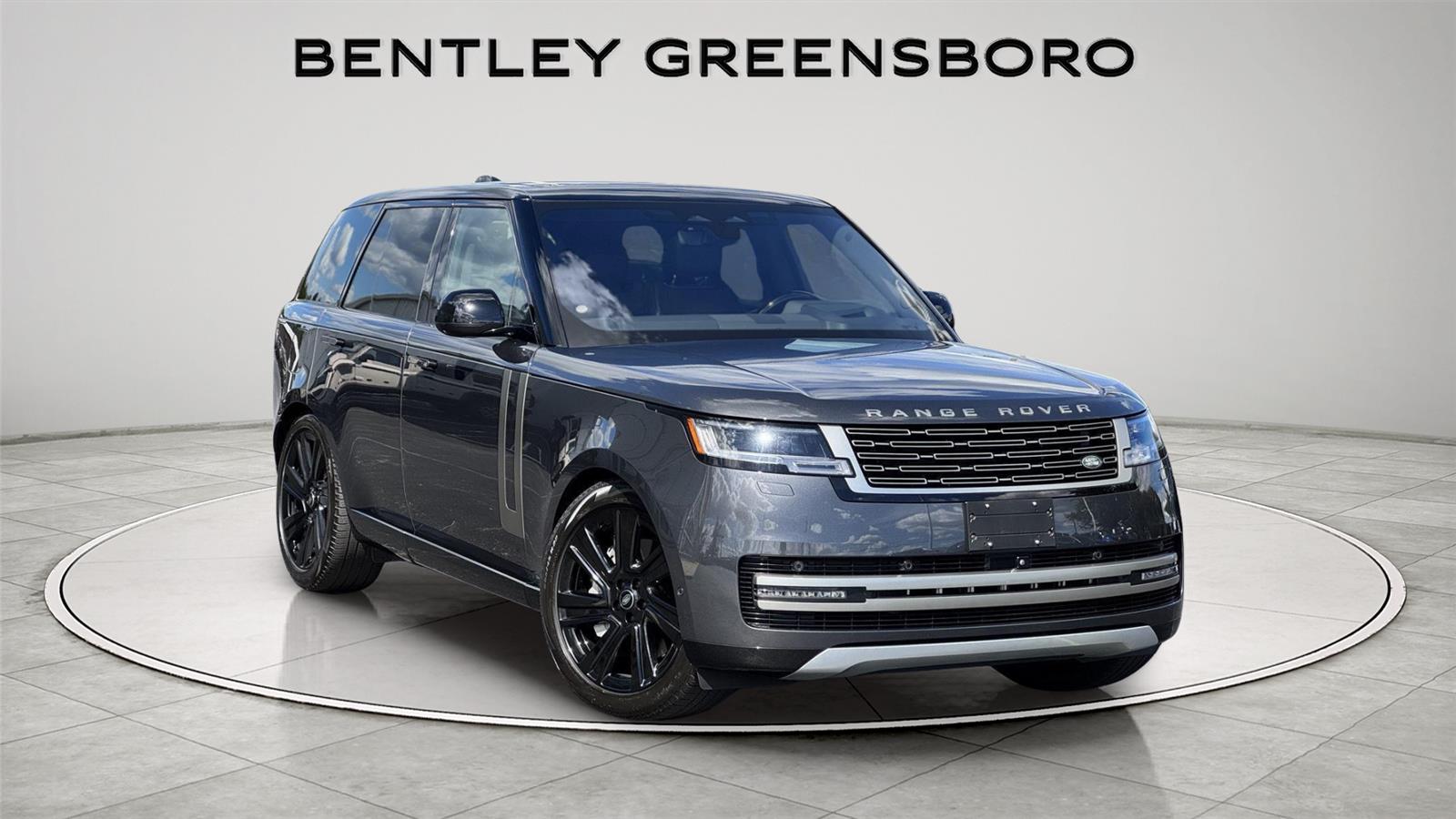 2023 Land Rover Range Rover SE's photo