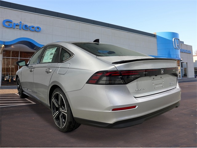 2025 Honda Accord Hybrid Sport photo 2