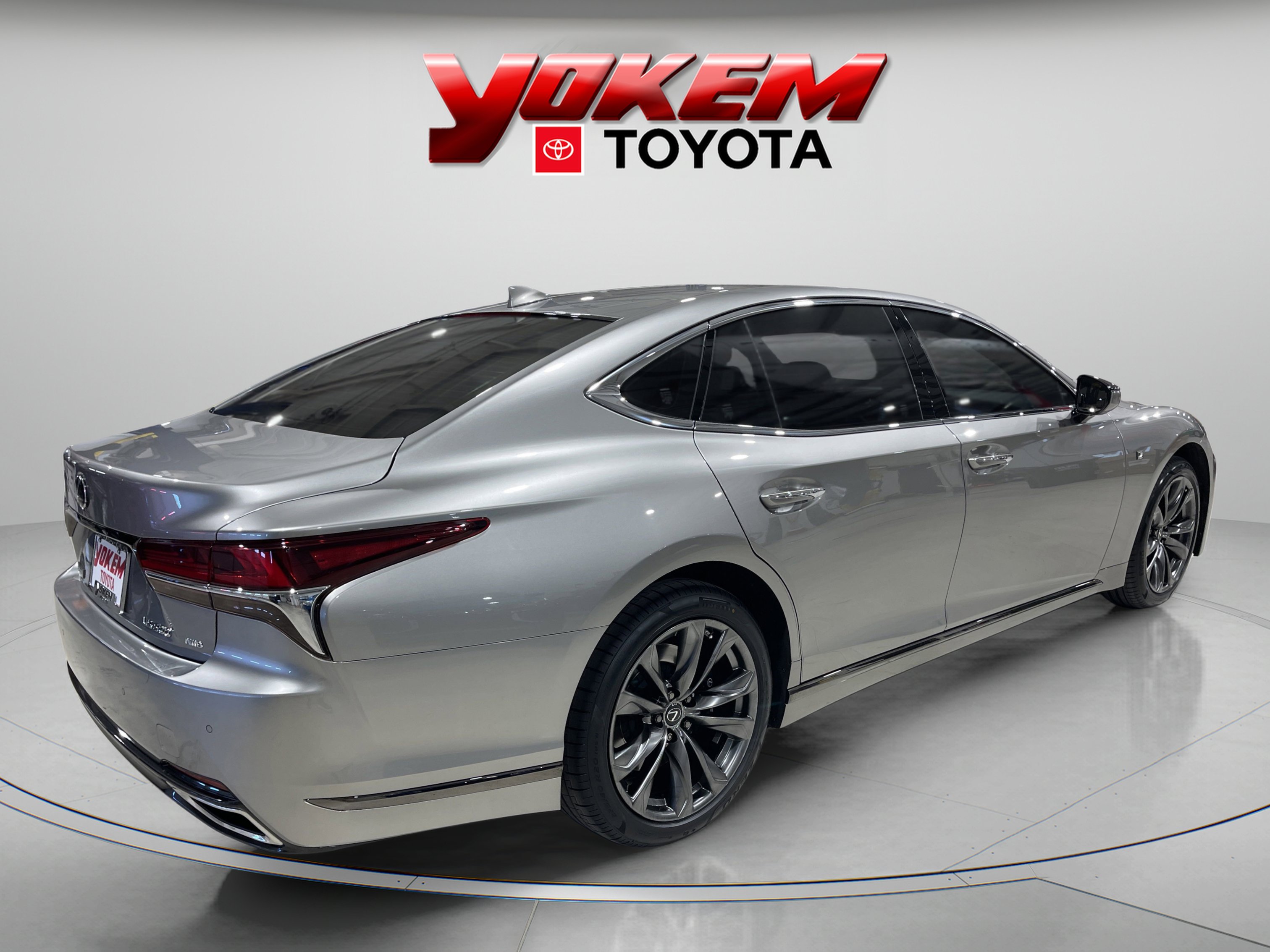 2018 Lexus LS 500 F SPORT photo 5