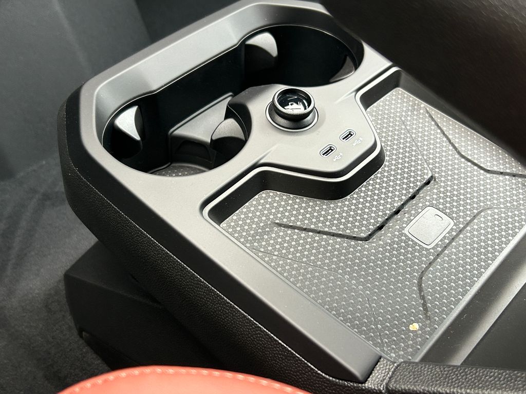 2026 Bmw iX photo 25