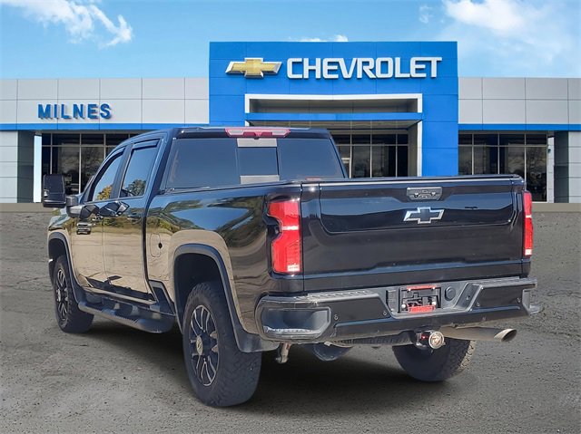 2025 Chevrolet Silverado 2500HD LT photo 3