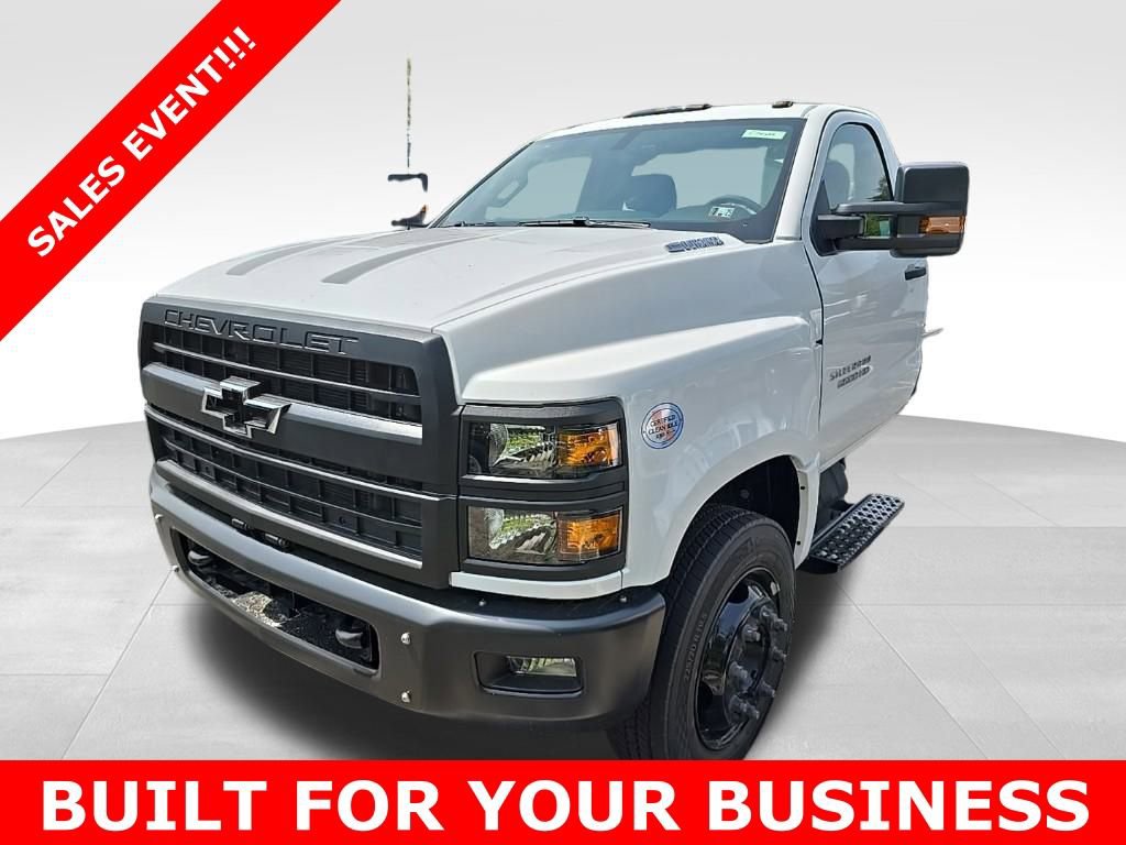 2024 Chevrolet Silverado 4500 Medium Duty Chassis Cab Work Truck's photo