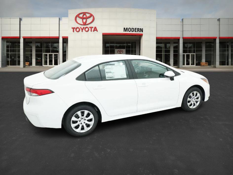 2025 Toyota Corolla LE photo 24