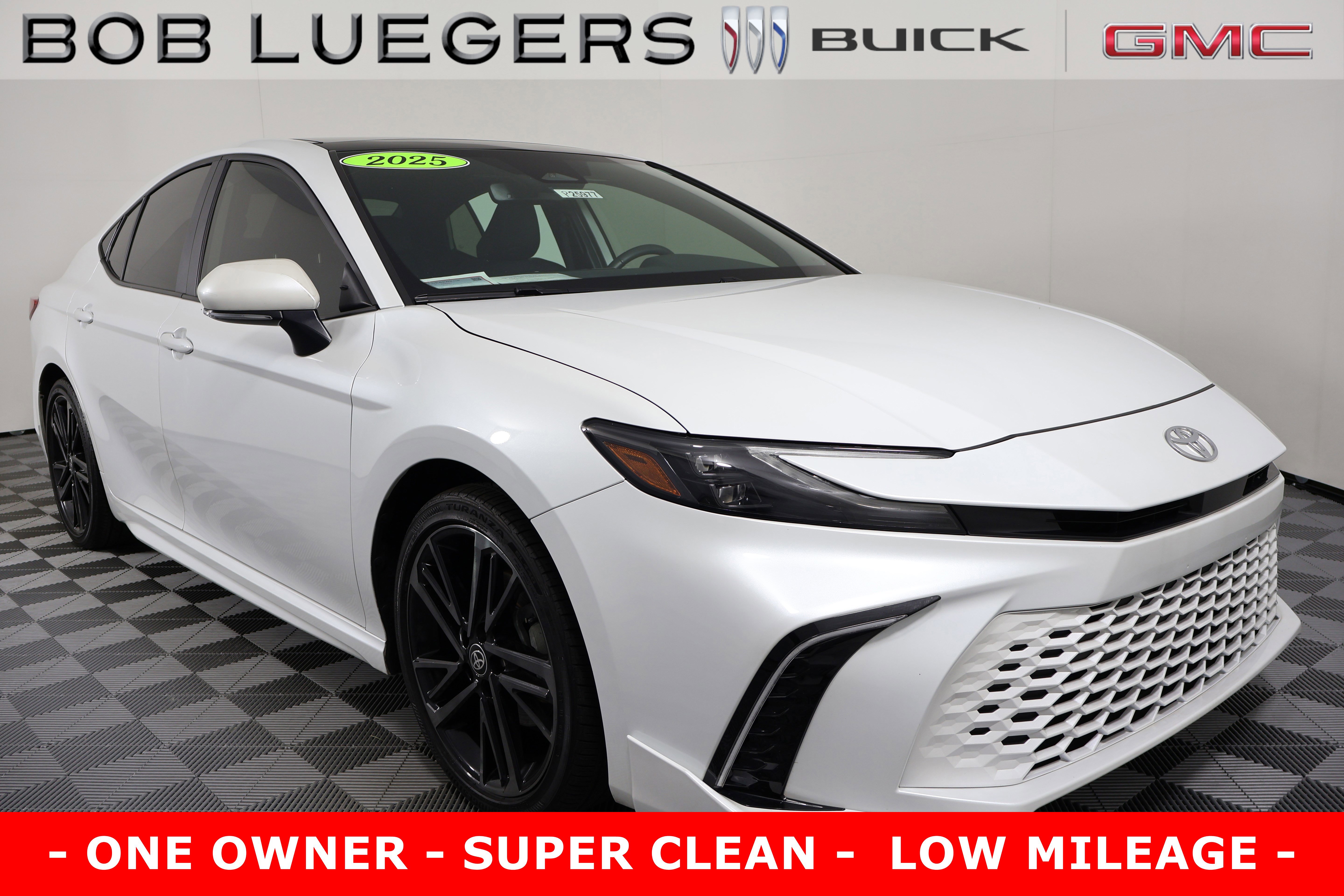 2025 Toyota Camry XSE's photo