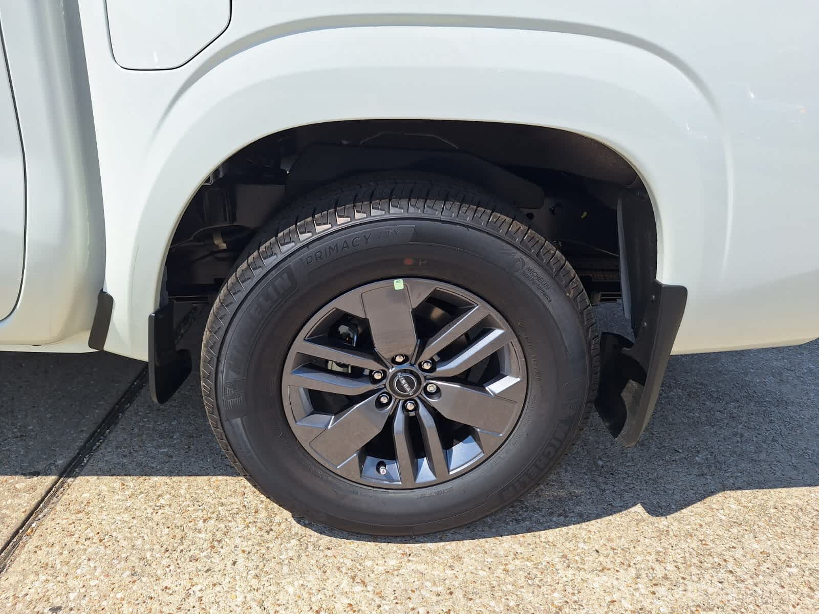 2025 Nissan Frontier Crew Cab SV photo 21