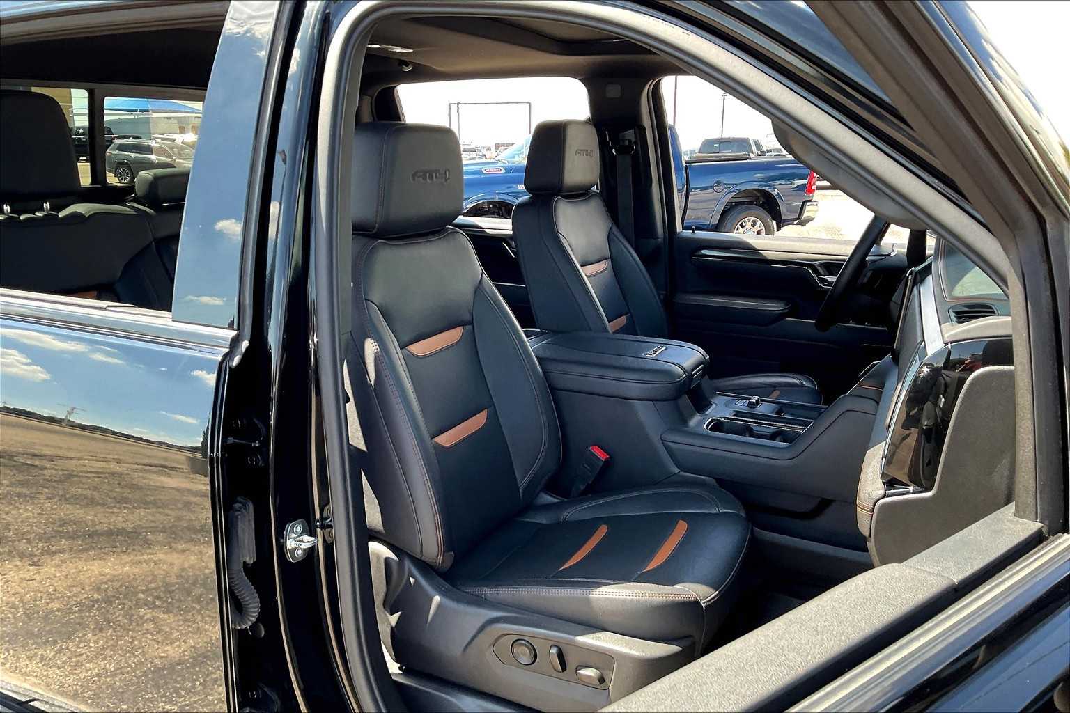 2024 Gmc Sierra HD AT4 photo 2