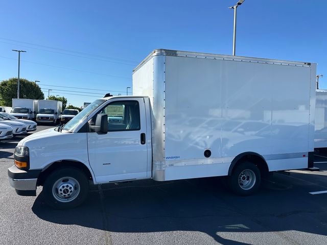 2024 Gmc Savana Cutaway 3500 photo 3