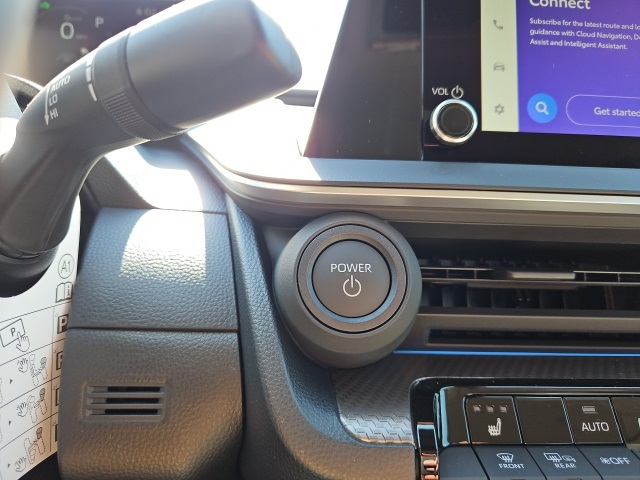2026 Toyota Prius XLE photo 32