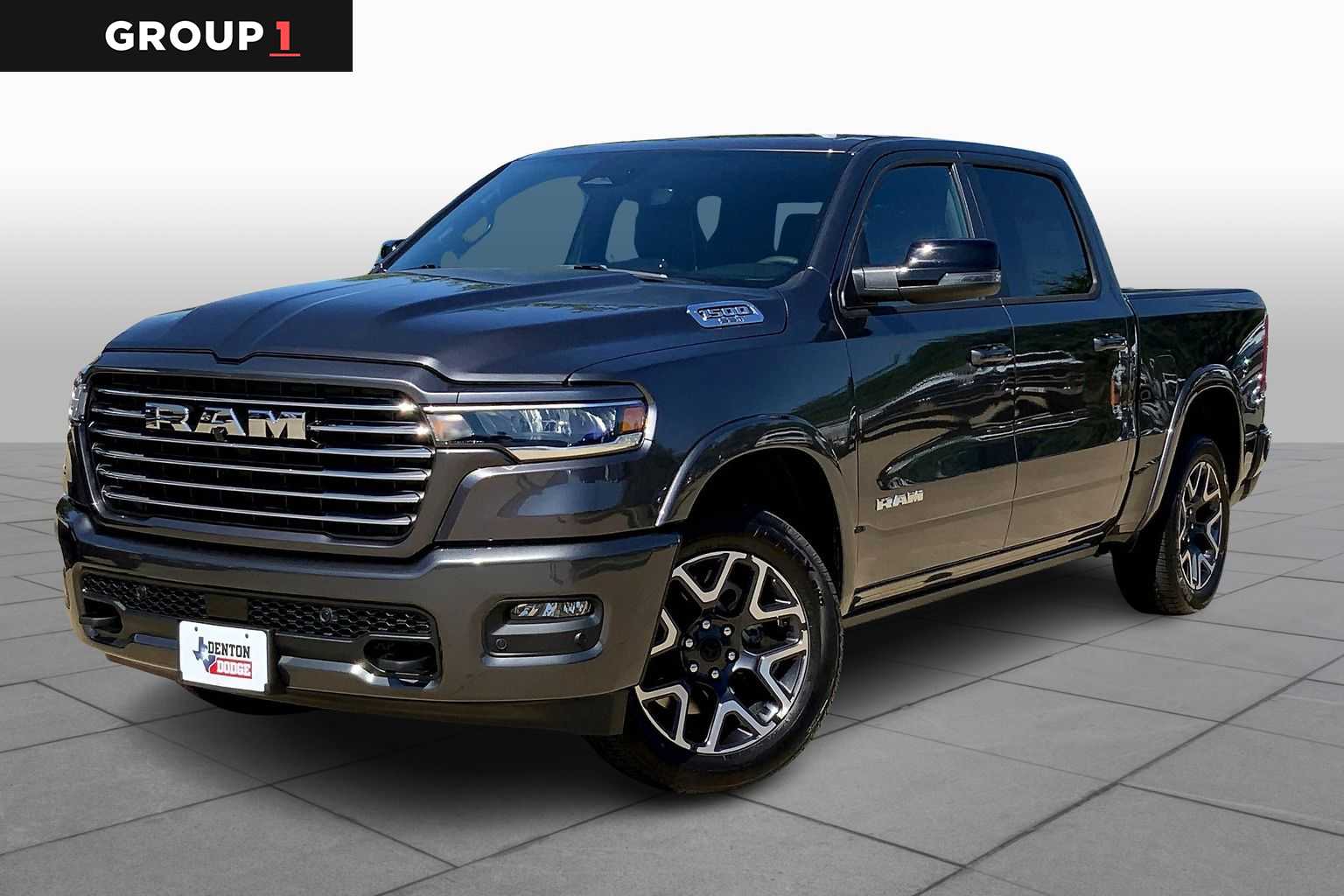 New 2025 RAM 1500 Laramie Crew Cab in Dallas #SN683942 Dallas
