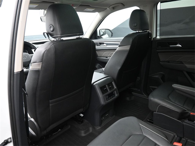 2023 Volkswagen Atlas V6 SEL Premium R-Line photo 12