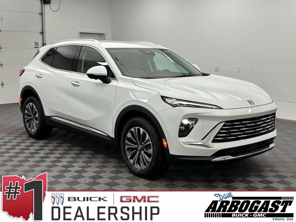 2025 Buick Envision Preferred's photo