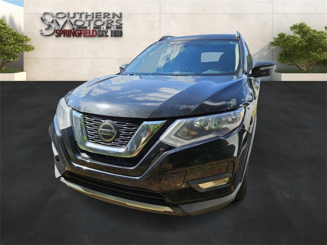 2018 Nissan Rogue SV photo 2