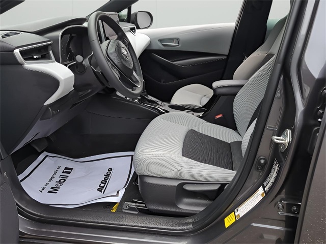 2025 Toyota Corolla SE photo 10