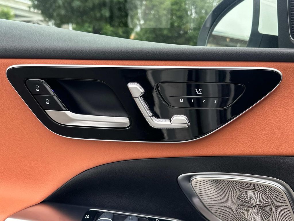 2025 Mercedes Benz C 300 4MATIC photo 31