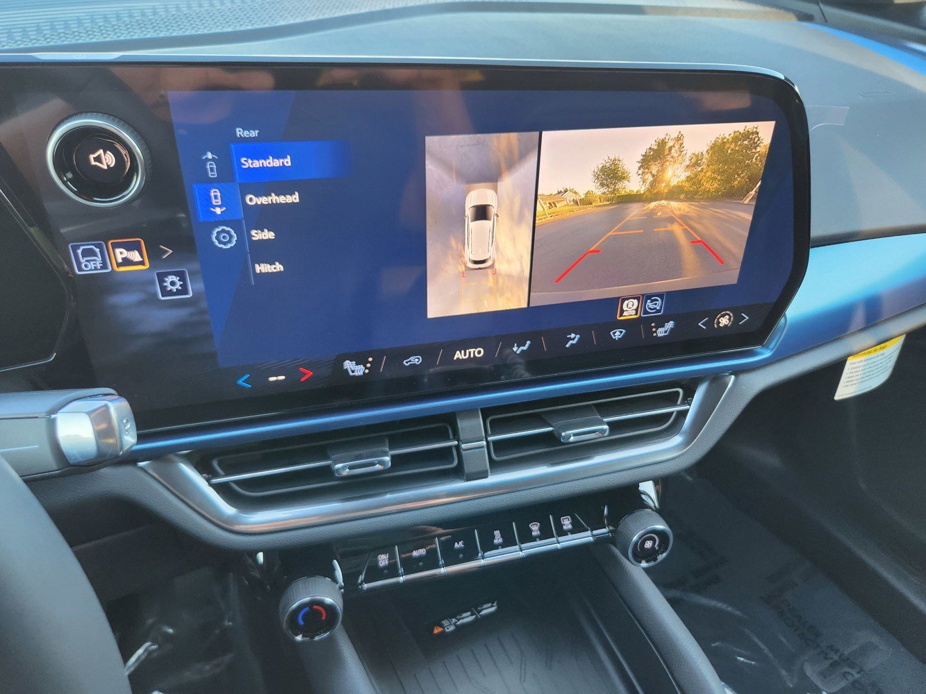 2026 Chevrolet Equinox EV 1LT photo 6