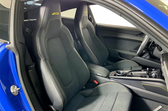 2025 Porsche 911 GTS photo 18