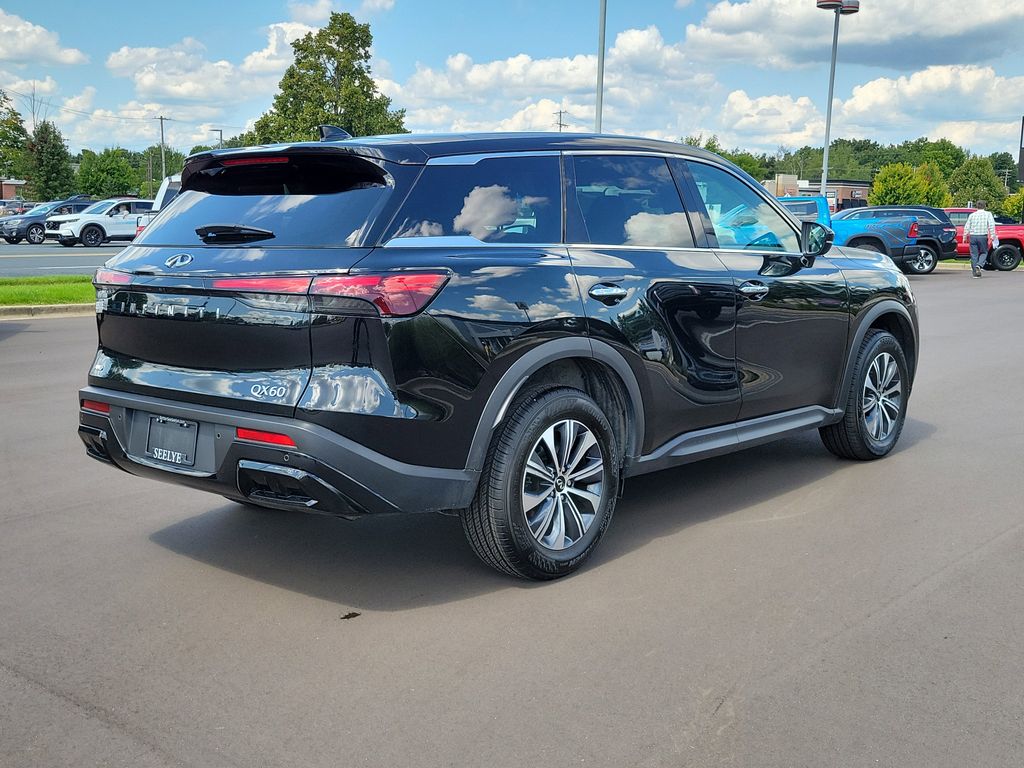2024 Infiniti QX60 Pure photo 3