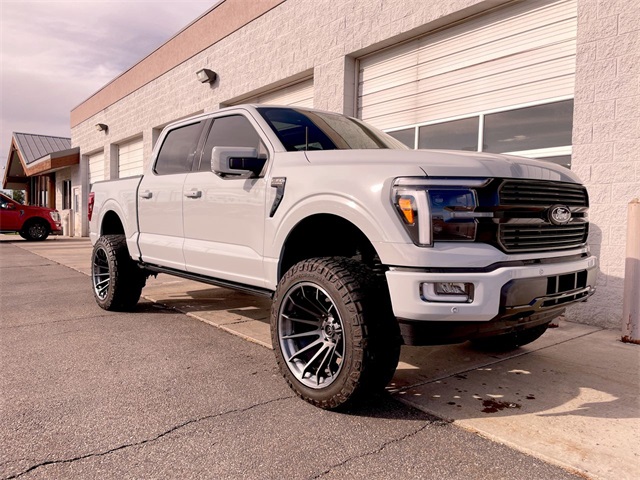 2024 Ford F-150 Platinum photo 3