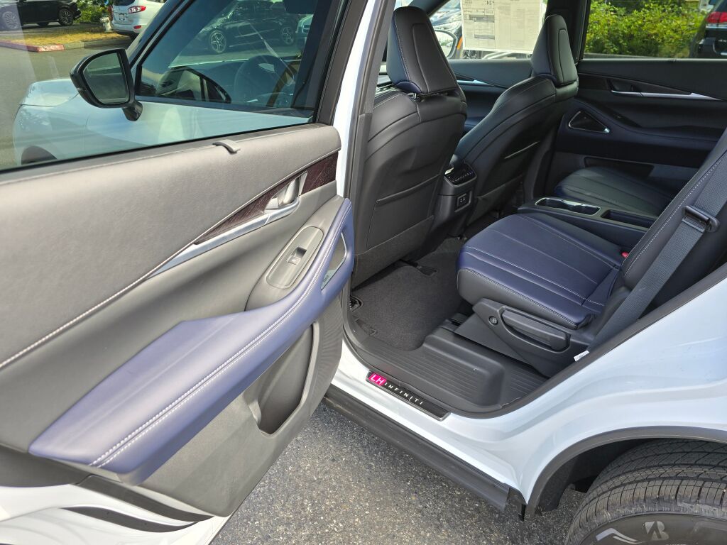 2026 Infiniti QX60 AWD photo 17