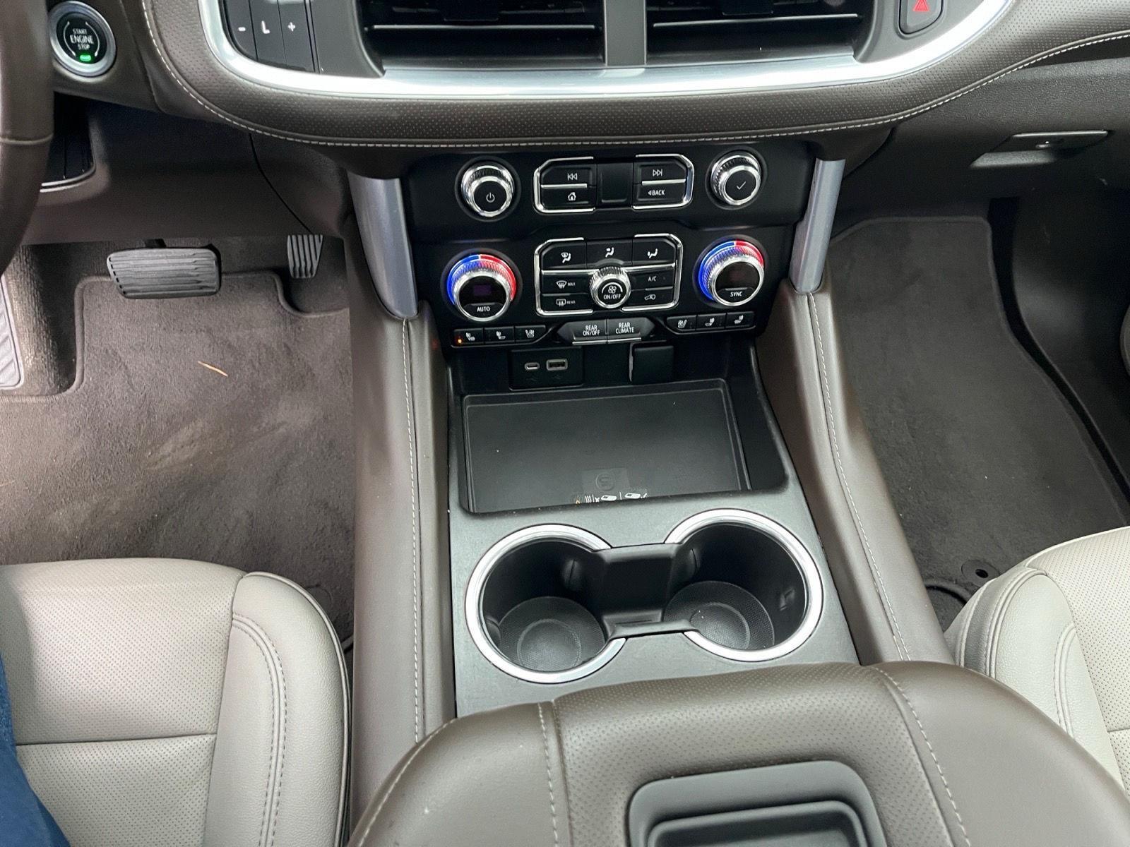 2022 Gmc Yukon SLT photo 22